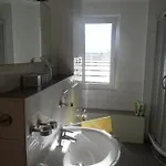 Hausis-fewo Apartment