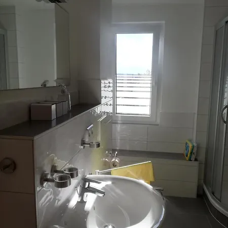 Hausis-fewo Apartment