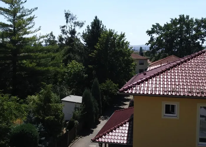 Hausis-fewo Apartment